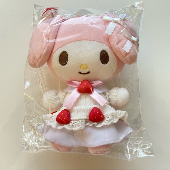 My melody strawberry shortcake plush - Picture 3 of 3